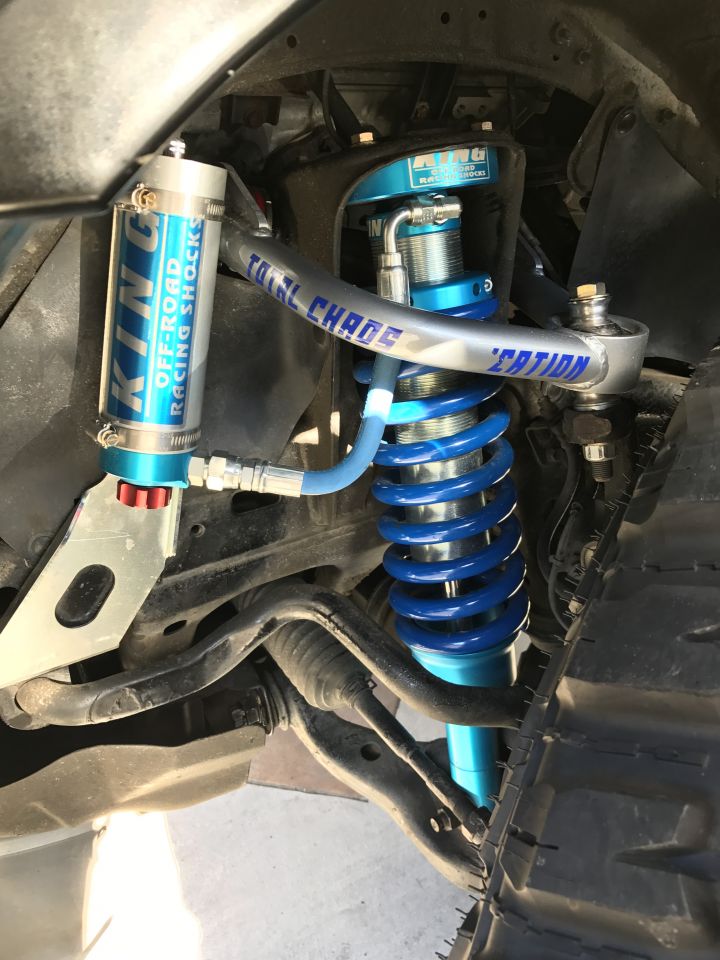 FJクルーザー TRDスペシャルED 話題の・・≪LINE-X≫でトレイル